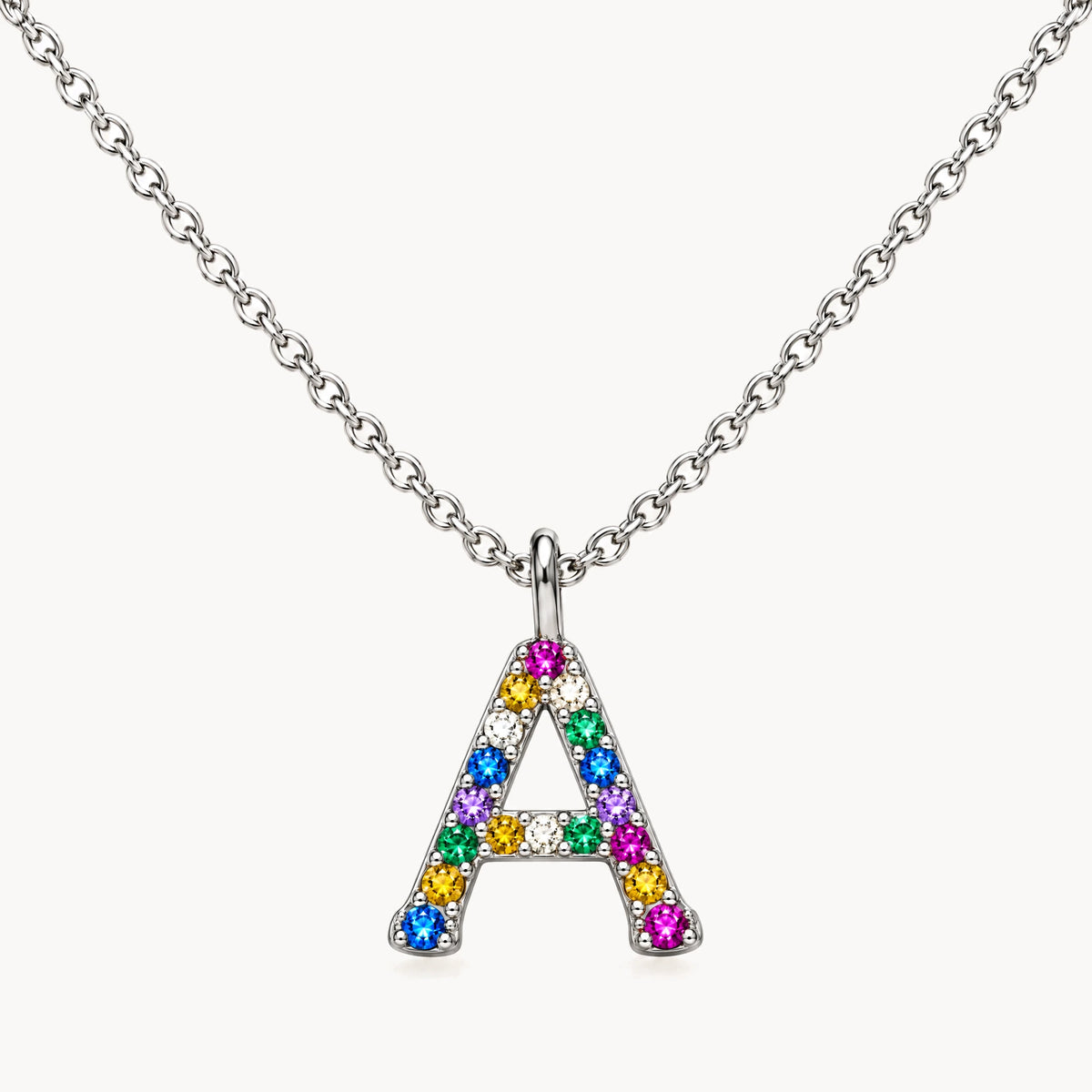 Buchstabencollier in 925er Silber rhodiniert mit gefärbtem Zirkonia – Buchstabe A