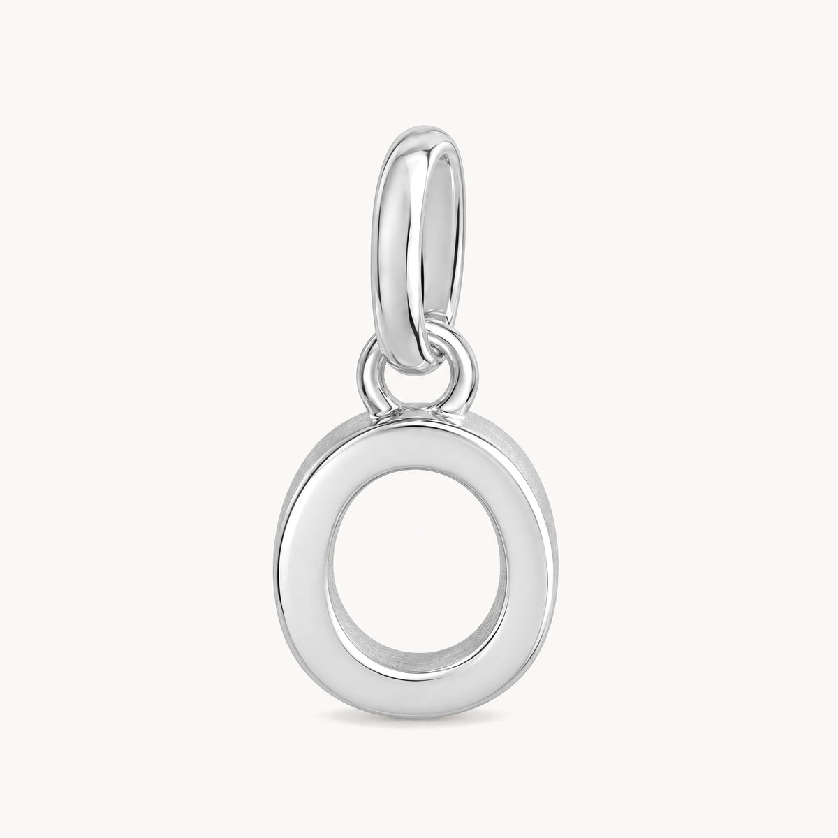 Buchstabenanhänger „O“ in 925er Silber rhodiniert, massiv