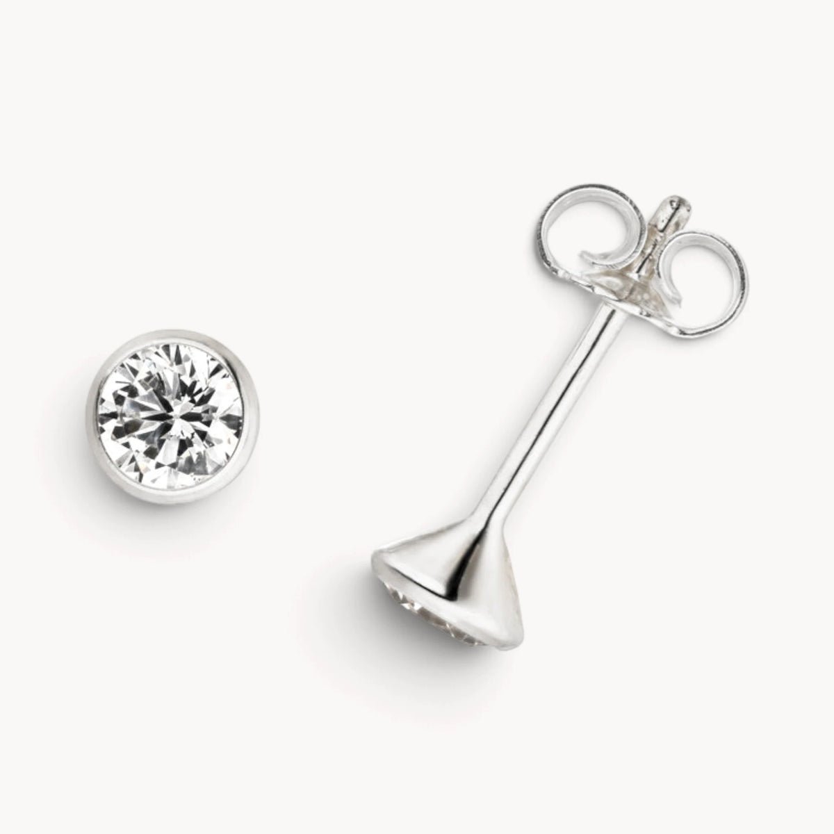 Ohrstecker in 925er Silber mit Zirkonia, Zargenfassung