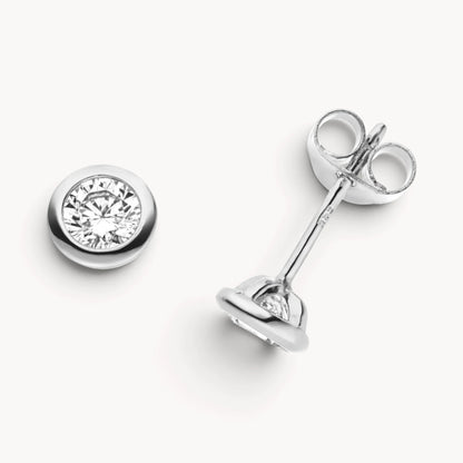 Ohrstecker in Gold mit Zirkonia, Zargenfassung