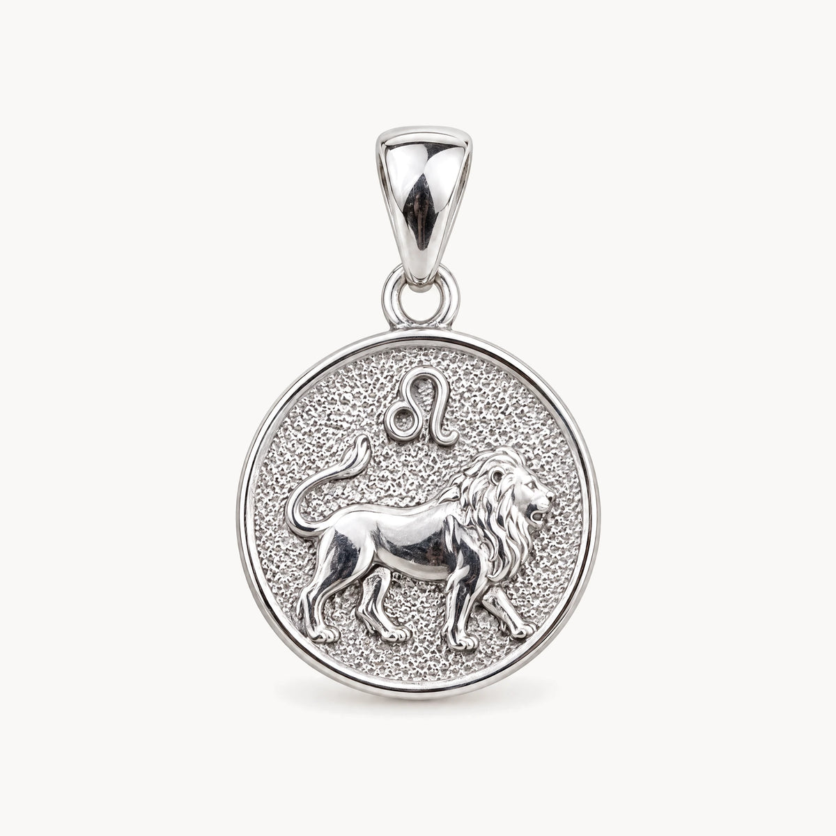 Sternzeichenanhänger in 925er Silber rhodiniert, massiv – Sternzeichen Löwe