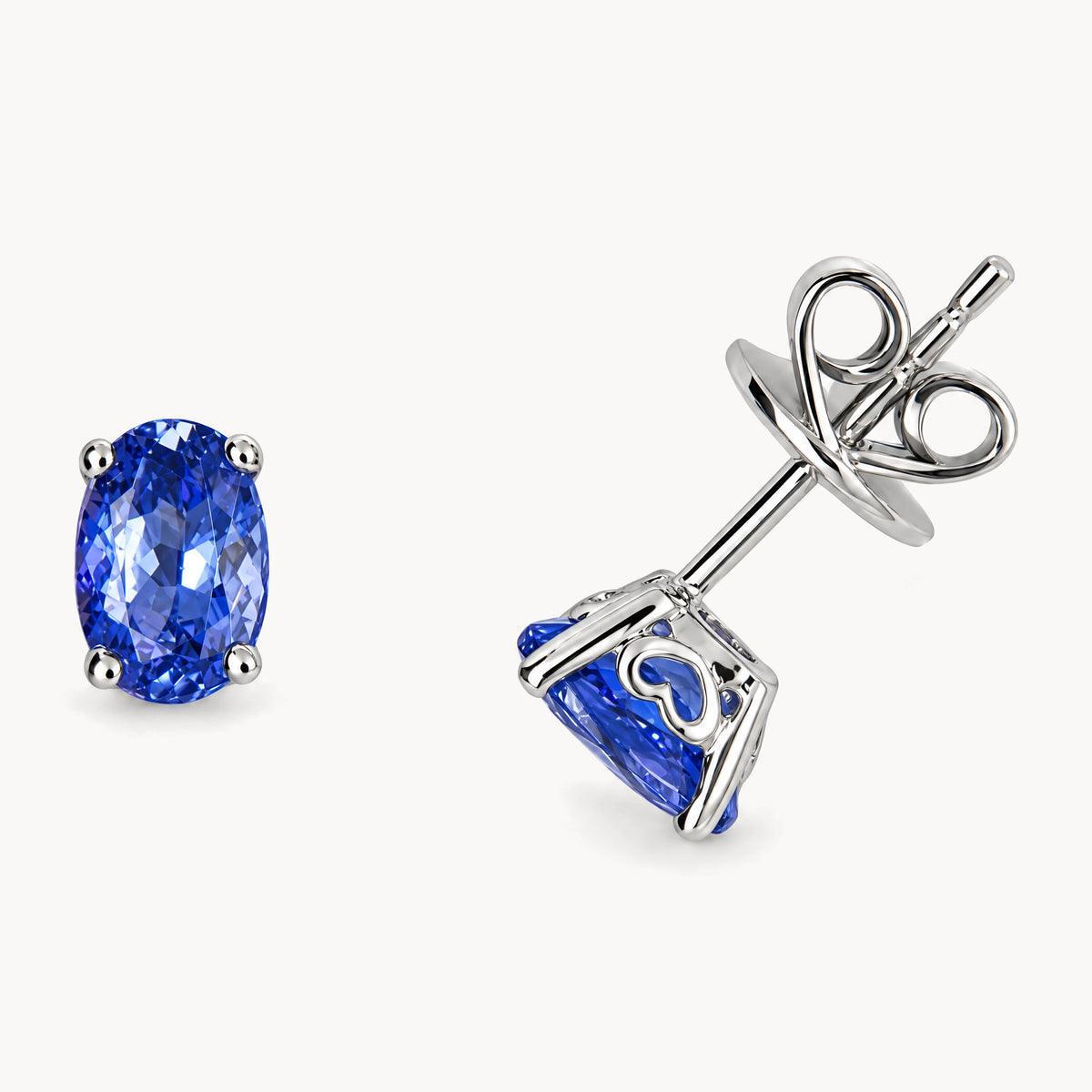 Ohrstecker in 585er Weißgold mit Tansanit