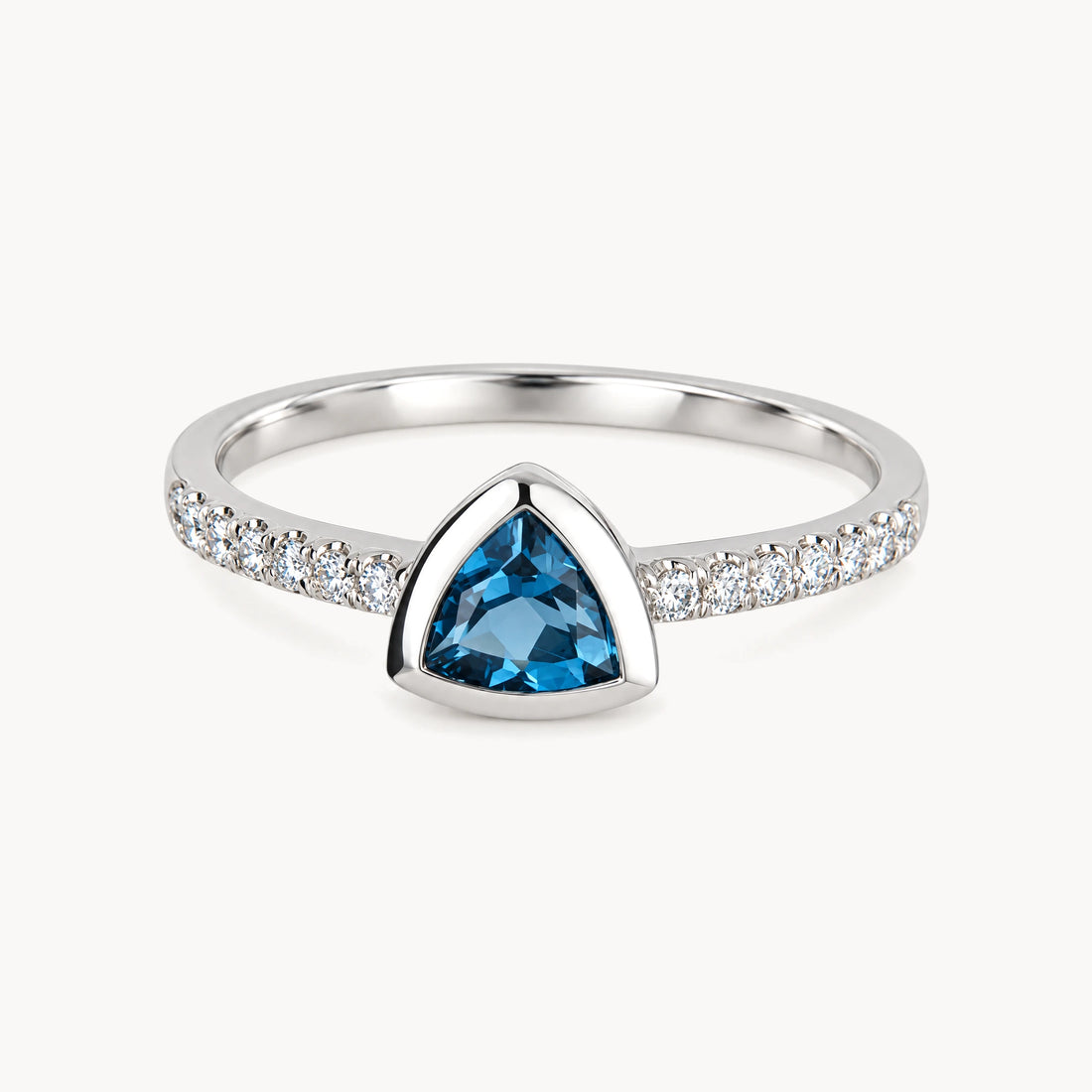 Ring in 585er Weißgold mit Diamant &amp; Blautopas