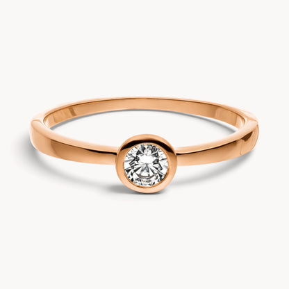 Ring in 333er Gold mit Zirkonia, Zargenfassung