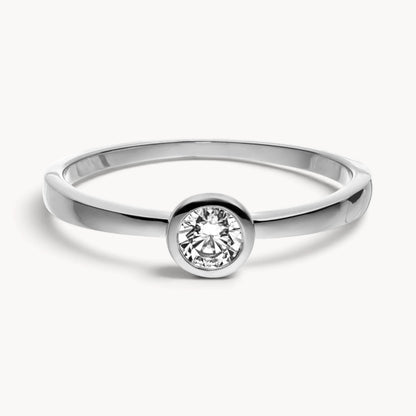 Ring in 333er Gold mit Zirkonia, Zargenfassung