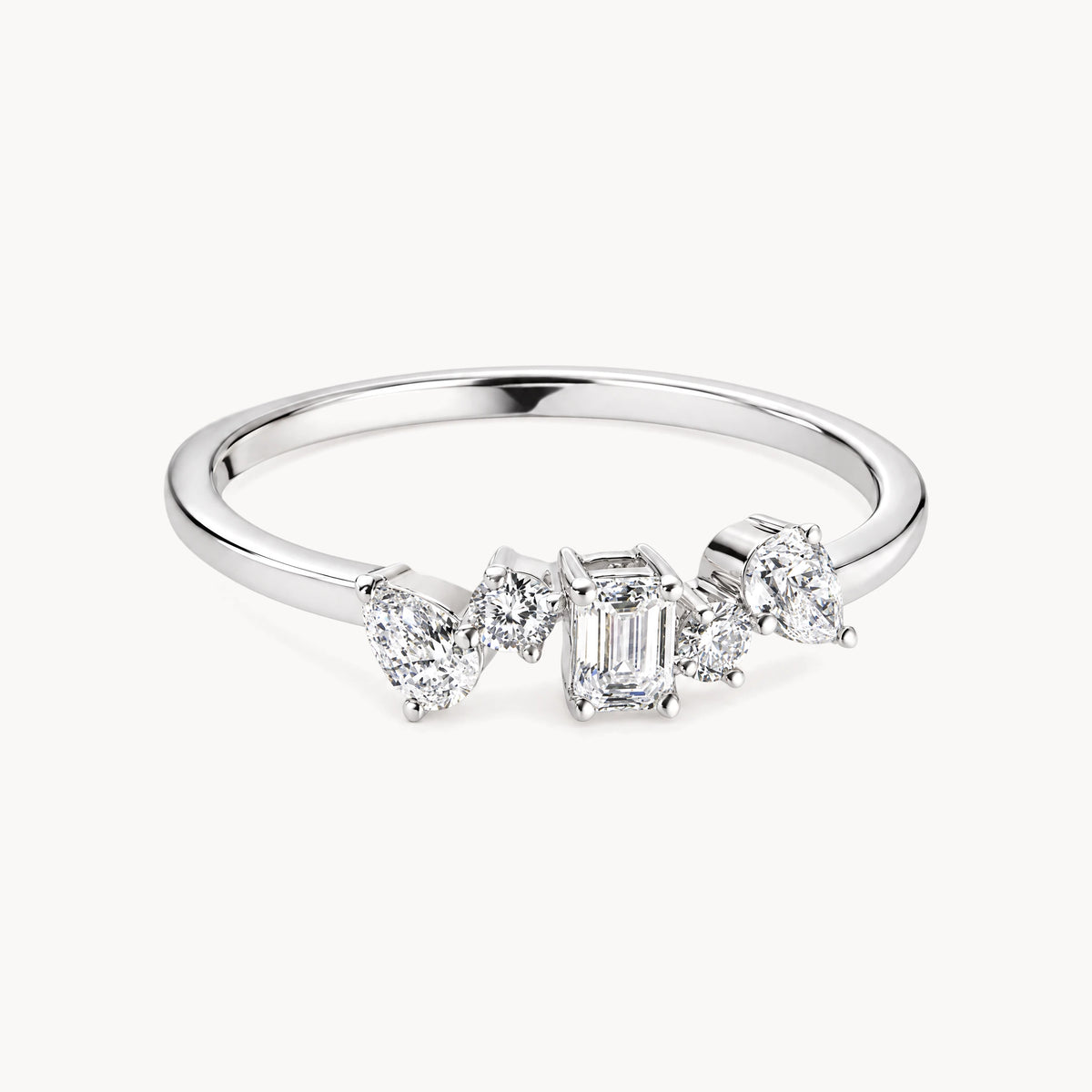 Damenring in 585er Weißgold mit Diamanten