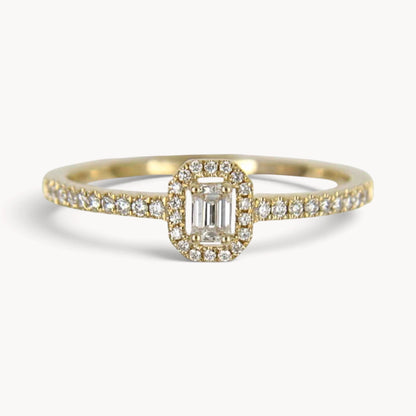 Ring in 585er Gold mit Diamant